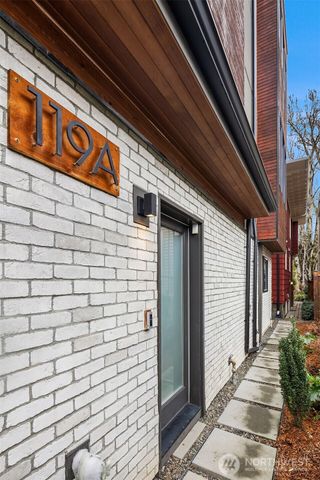 119 A 18th Avenue E, Seattle, WA 98122