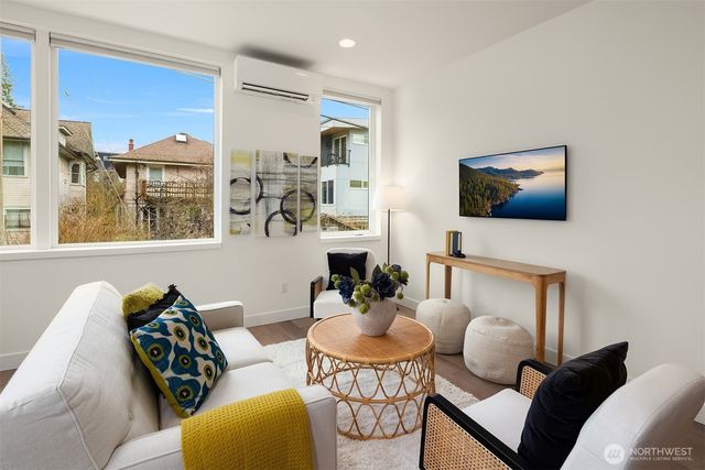 119 A 18th Avenue E, Seattle, WA 98122