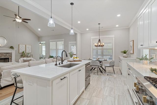 12 Ruthwell Drive, Bella Vista, AR 72715