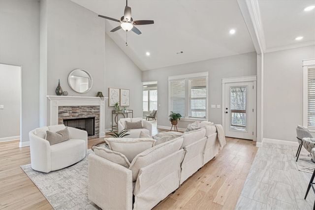 12 Ruthwell Drive, Bella Vista, AR 72715