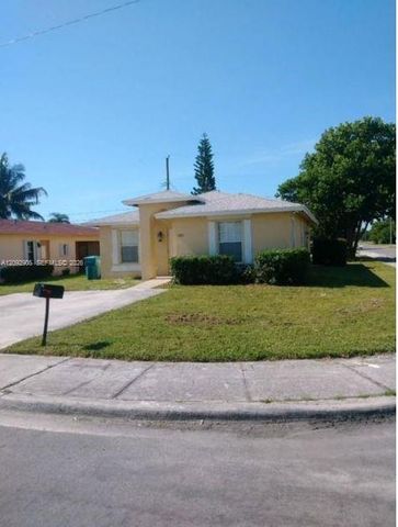 1050 NW 4th Street, Boynton Beach, FL 33435
