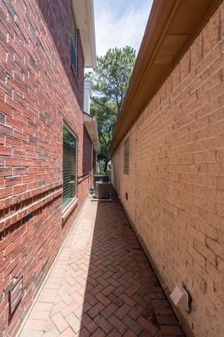 14418 Reissen Lane, Houston, TX 77069