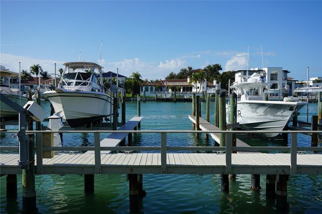 534 PINELLAS BAYWAY S 204, Tierra Verde, FL 33715