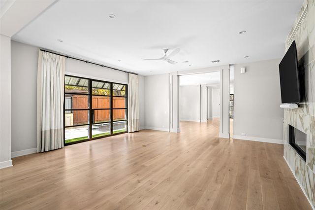 1136 Woodland Street, Houston, TX 77009