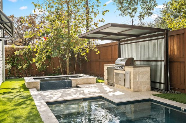 1136 Woodland Street, Houston, TX 77009