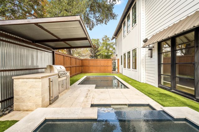 1136 Woodland Street, Houston, TX 77009