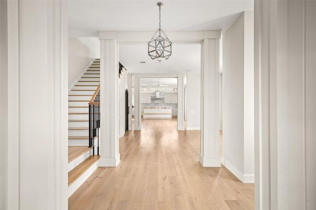 1136 Woodland Street, Houston, TX 77009