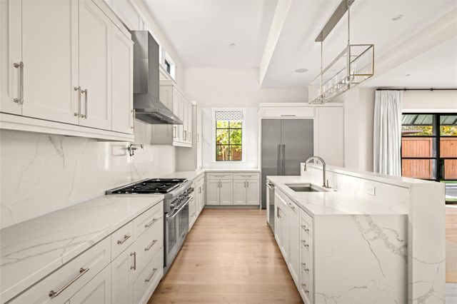 1136 Woodland Street, Houston, TX 77009