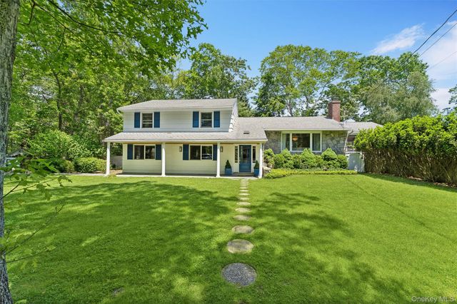 9 White Oak Lane, Westhampton, NY 11977