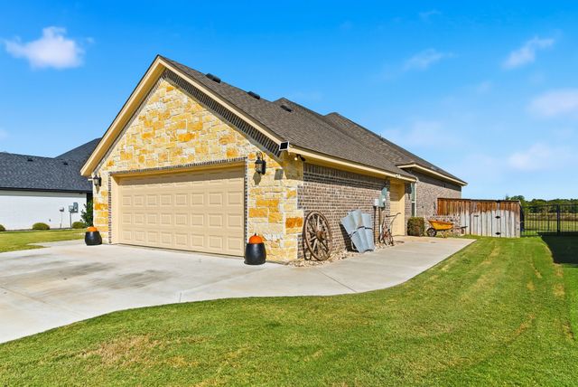 162 Crenshaw Court, Stephenville, TX 76401