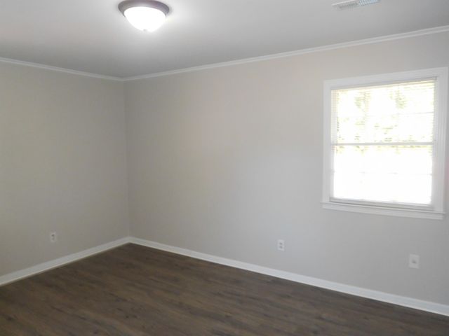121 Robinhood Drive Drive, Gaffney, SC 29341