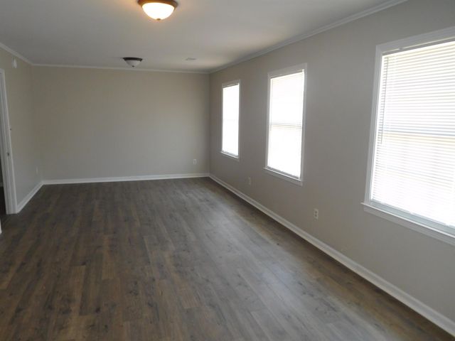 121 Robinhood Drive Drive, Gaffney, SC 29341