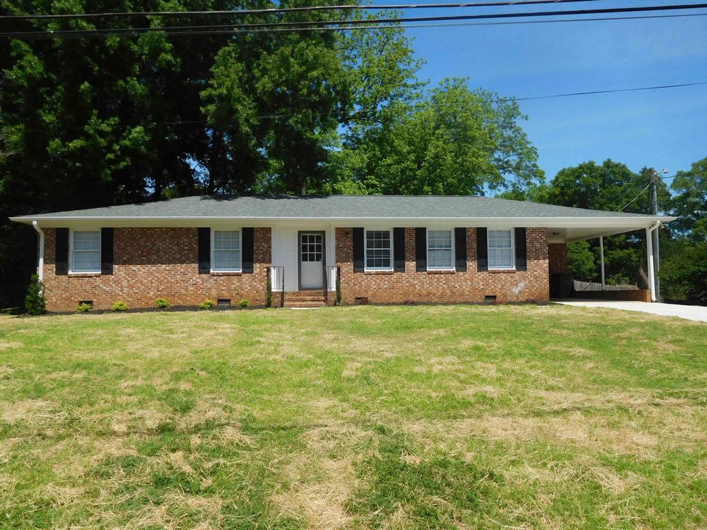 121 Robinhood Drive Drive, Gaffney, SC 29341
