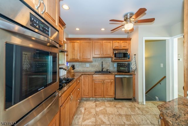 540 Herrick Dr, Rockaway Twp., NJ 07801