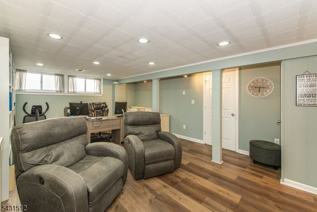 540 Herrick Dr, Rockaway Twp., NJ 07801