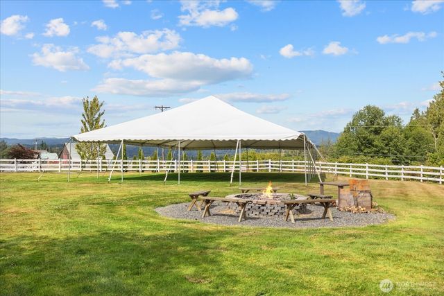 21520 50th Avenue NW, Stanwood, WA 98292