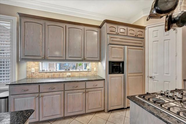 15103 Coral Oak Court, Houston, TX 77059