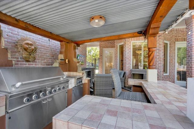 15103 Coral Oak Court, Houston, TX 77059