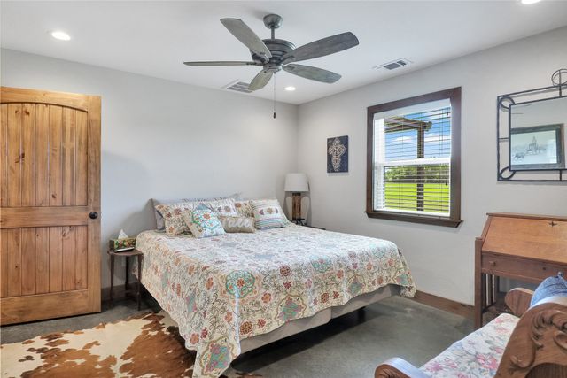 9102 County Road 3816, Athens, TX 75752