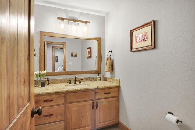 9102 County Road 3816, Athens, TX 75752