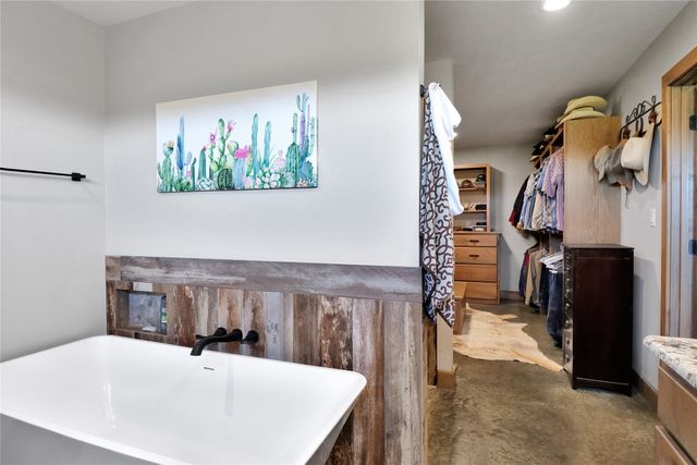 9102 County Road 3816, Athens, TX 75752