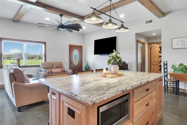 9102 County Road 3816, Athens, TX 75752