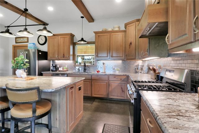 9102 County Road 3816, Athens, TX 75752