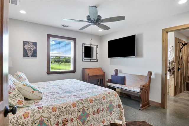 9102 County Road 3816, Athens, TX 75752