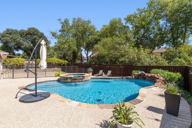 2904 Foxboro Drive, Richardson, TX 75082