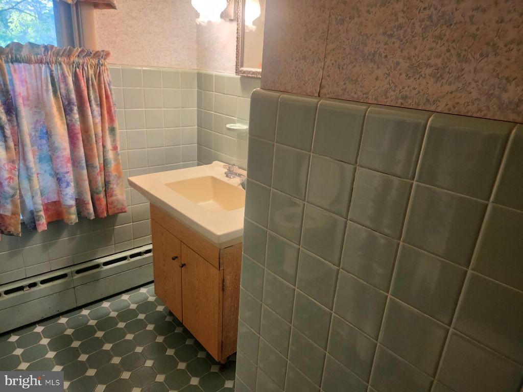 1410 LIMEKILN PIKE, Dresher, PA 19025