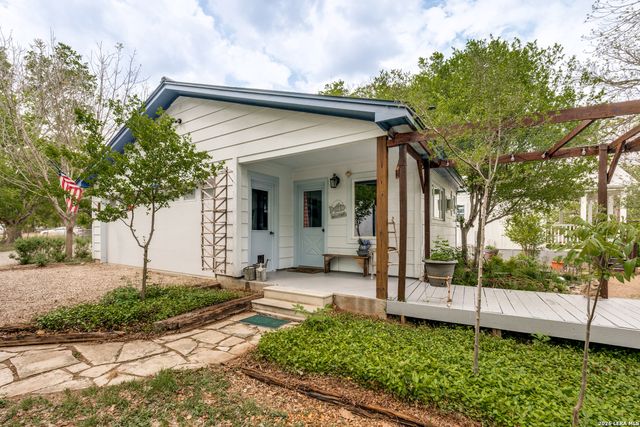 827 Schumanns Beach, New Braunfels, TX 78130