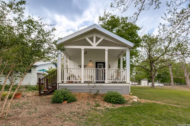 827 Schumanns Beach, New Braunfels, TX 78130
