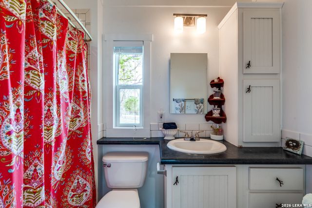 827 Schumanns Beach, New Braunfels, TX 78130