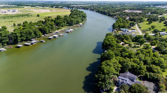 827 Schumanns Beach, New Braunfels, TX 78130
