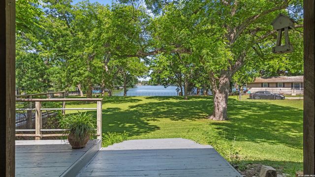 827 Schumanns Beach, New Braunfels, TX 78130