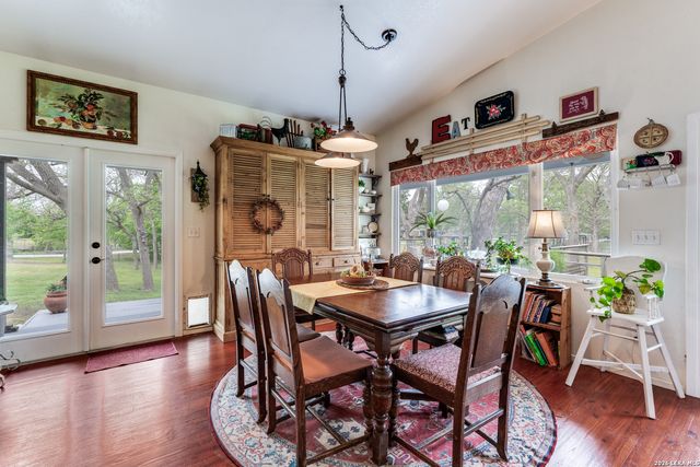 827 Schumanns Beach, New Braunfels, TX 78130