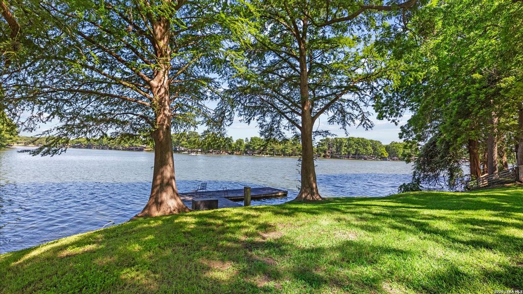 827 Schumanns Beach, New Braunfels, TX 78130