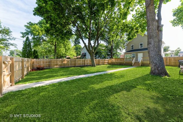 1210 Park Avenue, North Chicago, IL 60064
