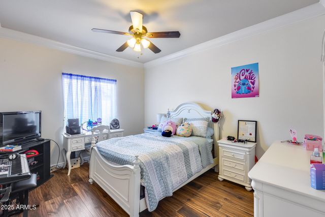 4637 W MISTY WILLOW Lane, Glendale, AZ 85310