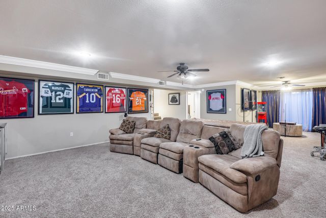 4637 W MISTY WILLOW Lane, Glendale, AZ 85310