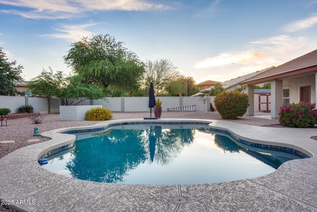 4637 W MISTY WILLOW Lane, Glendale, AZ 85310