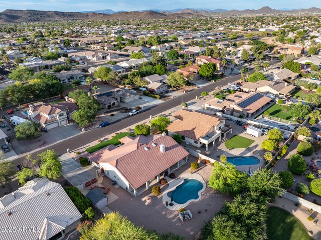 4637 W MISTY WILLOW Lane, Glendale, AZ 85310