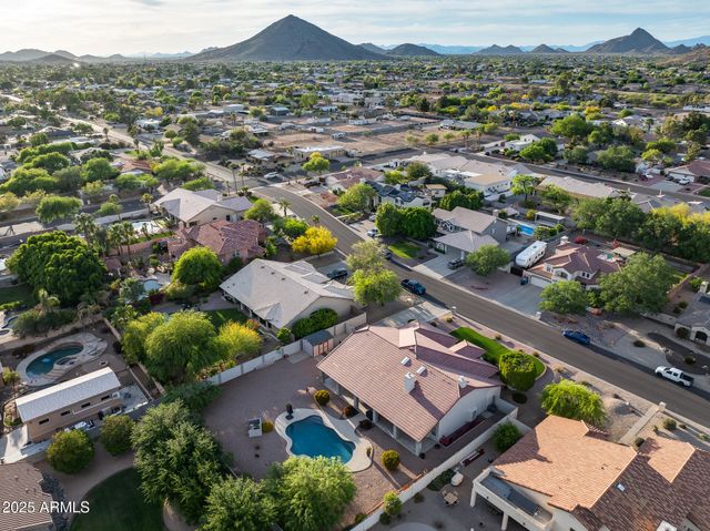 4637 W MISTY WILLOW Lane, Glendale, AZ 85310