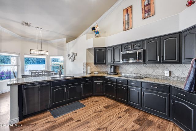 4637 W MISTY WILLOW Lane, Glendale, AZ 85310