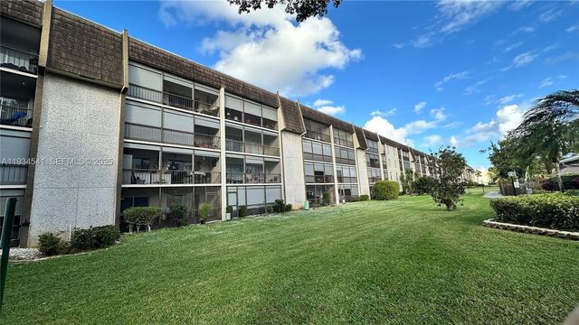 6200 NW 44th St 208, Lauderhill, FL 33319