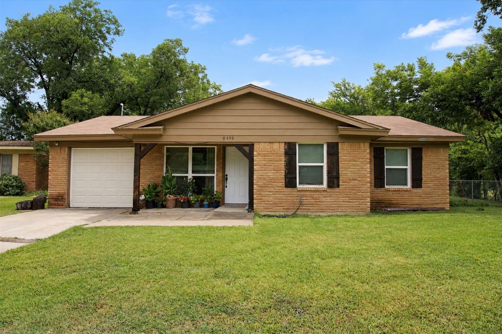 8408 Monmouth Drive, Fort Worth, TX 76116
