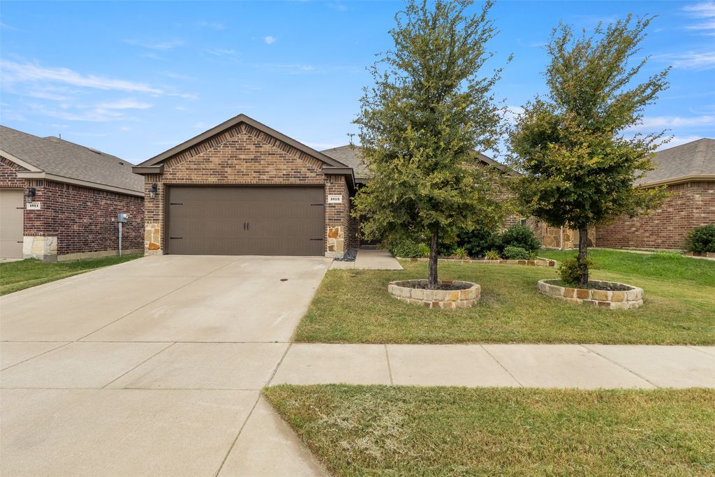 1013 Emerald Drive, Princeton, TX 75407