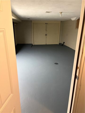 345 Garvin Rd, Finleyville, PA 15332
