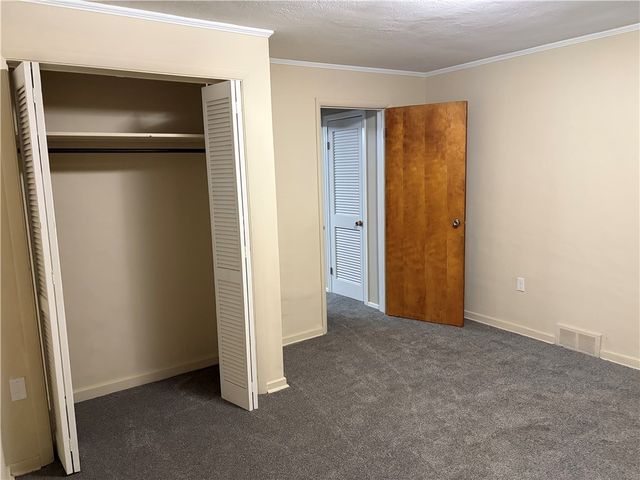 345 Garvin Rd, Finleyville, PA 15332