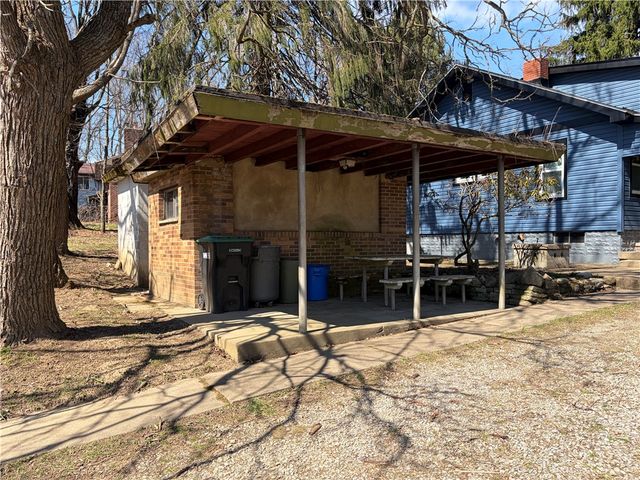 345 Garvin Rd, Finleyville, PA 15332
